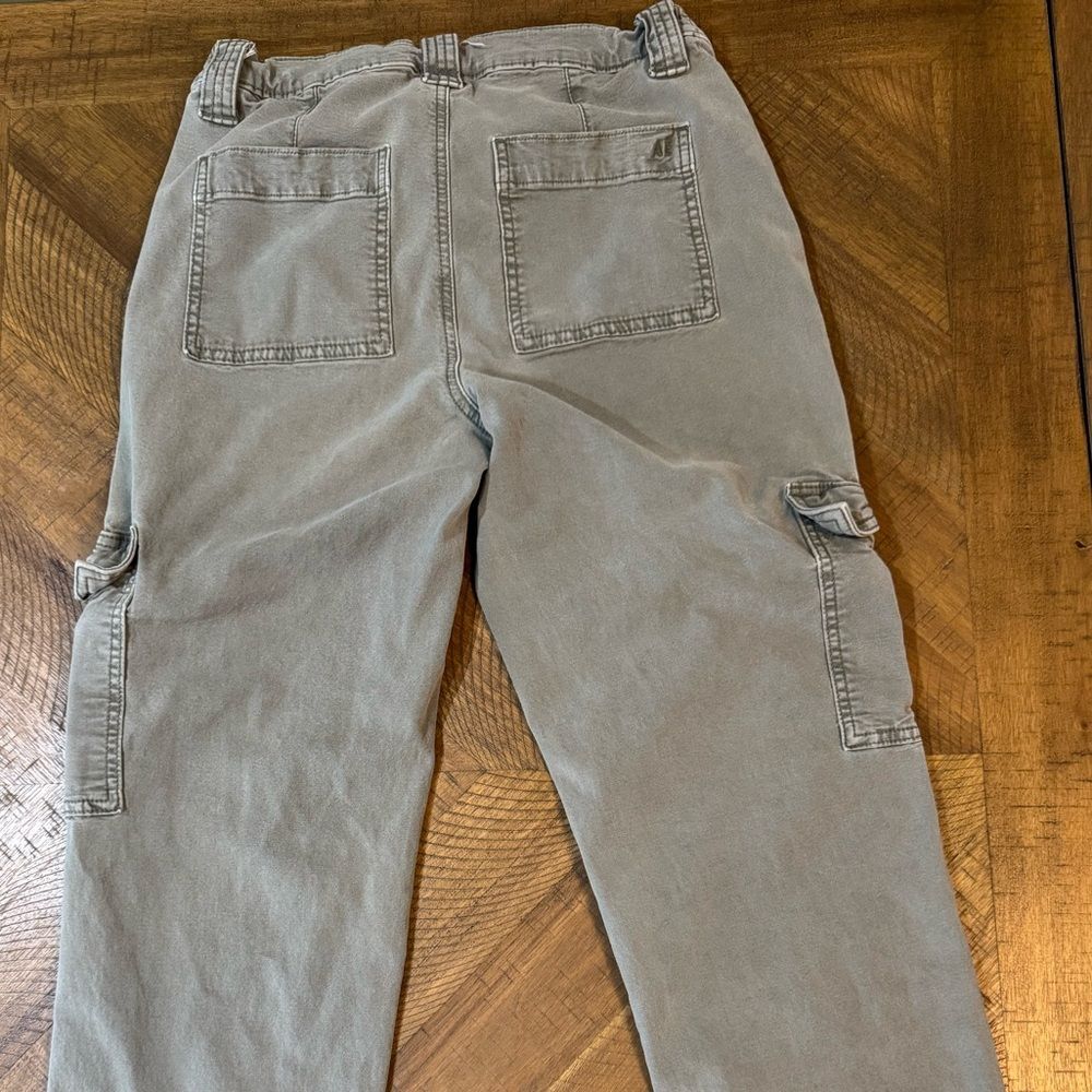 American Eagle Outfitters Women’s Olive Green Cargo Pants Y2K - Picture 13 of 14